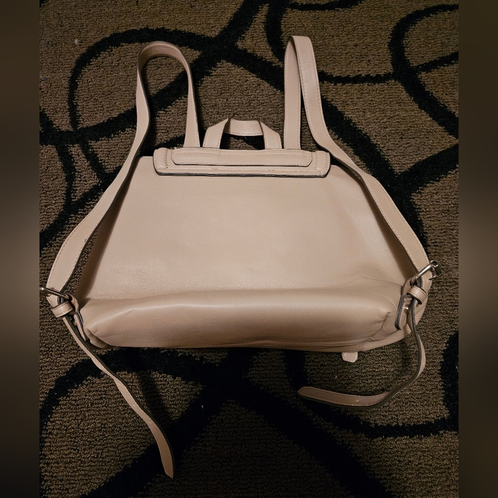 Kenneth Cole backpack - Picture 9 of 10
